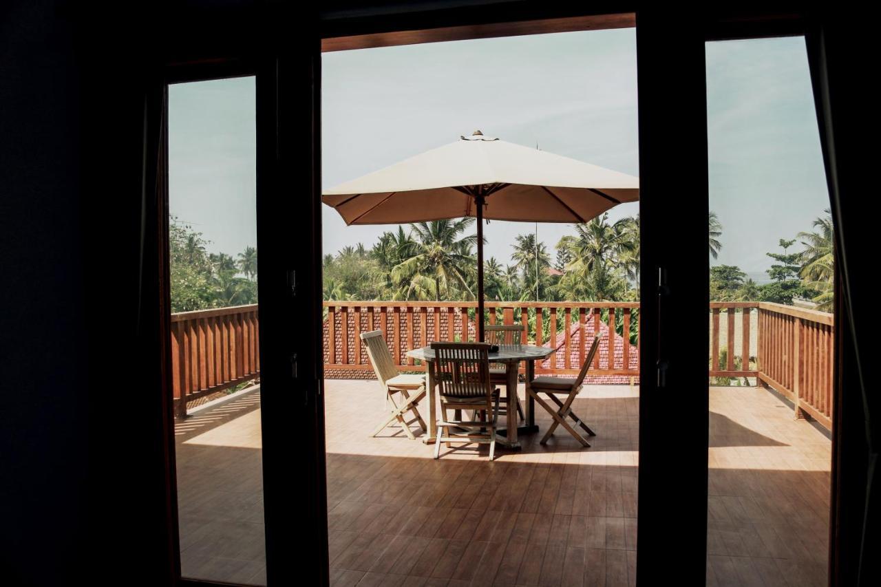 Medewi Beach Inn Pulukan Exterior photo